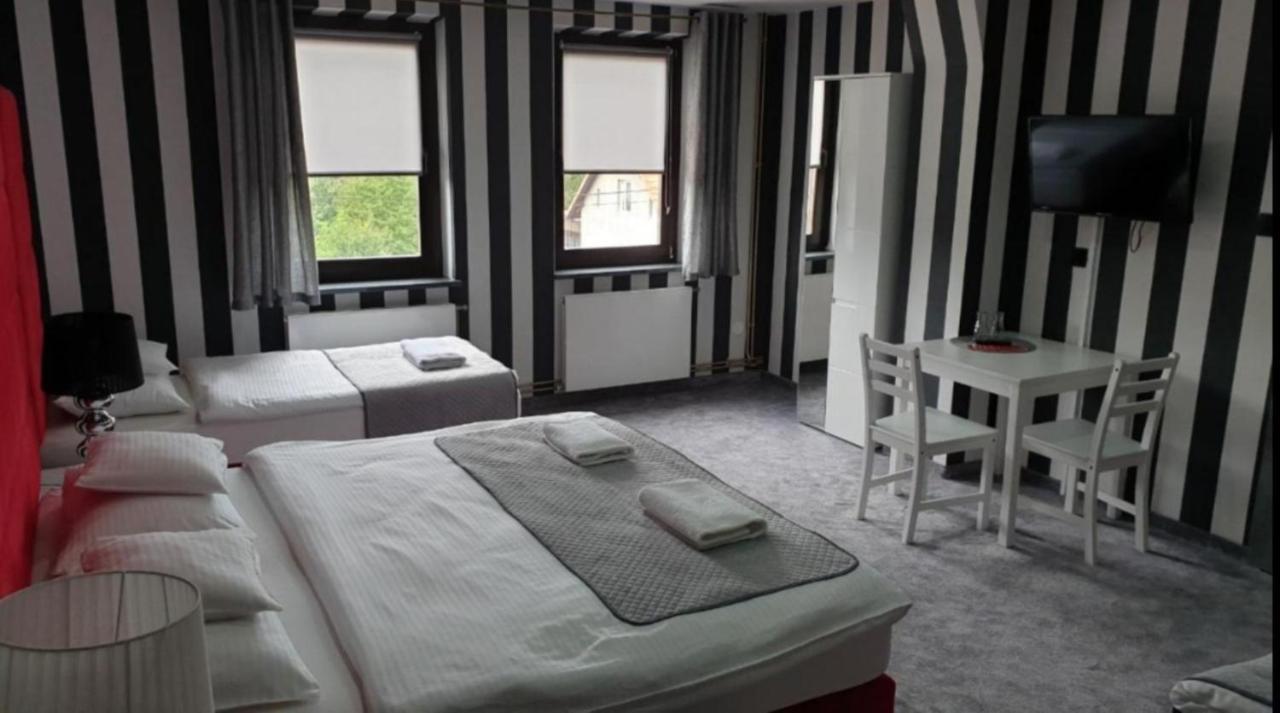 Nata Pokoje Goscinne Restauracja Libiaz Exterior foto