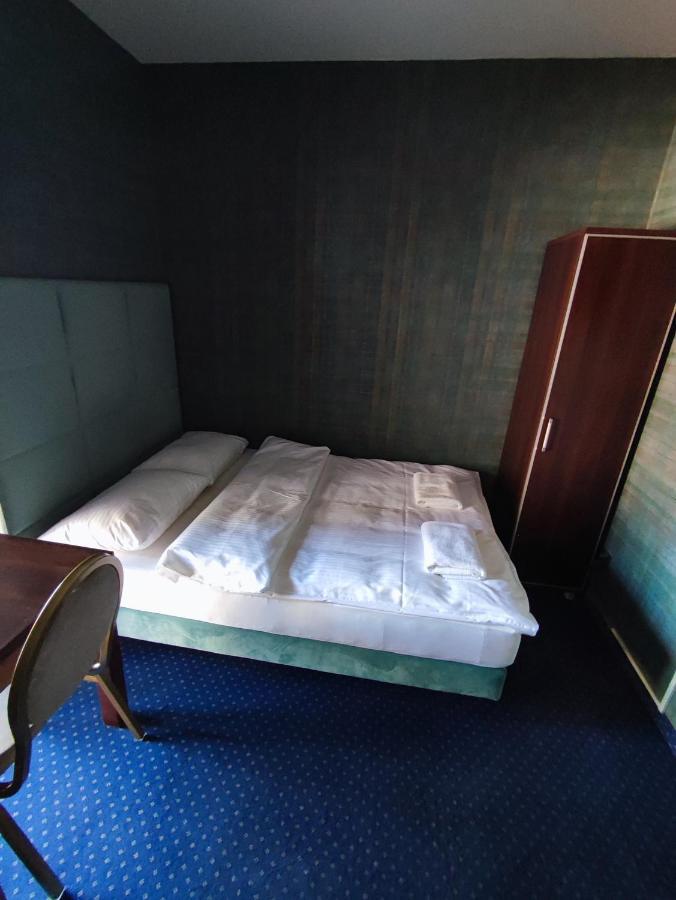 Nata Pokoje Goscinne Restauracja Libiaz Exterior foto